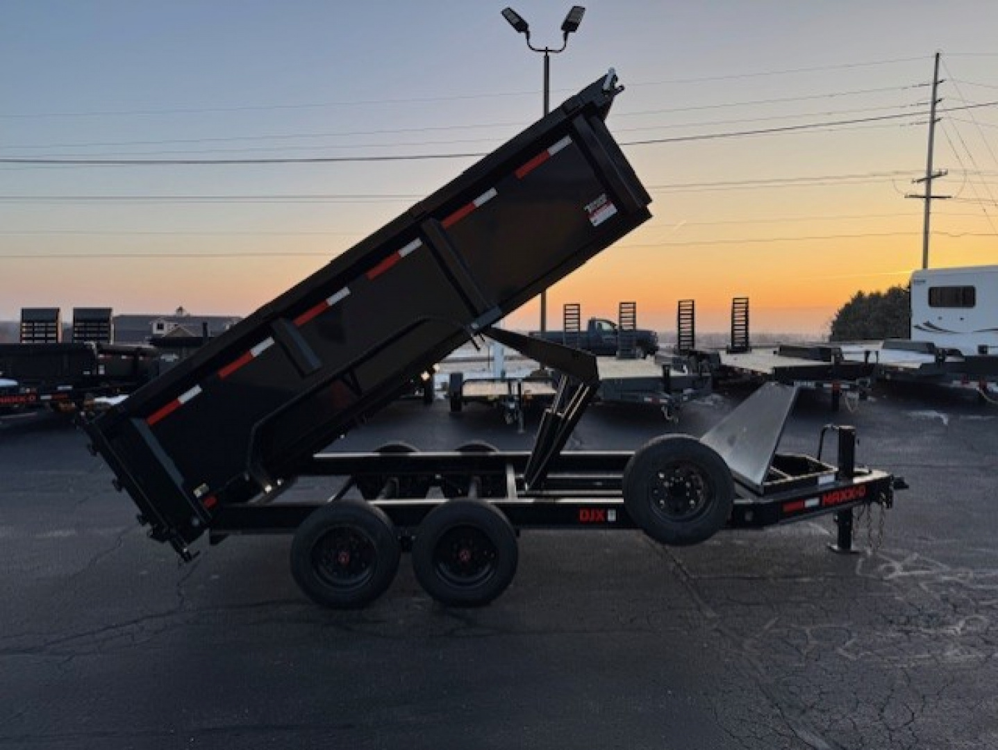 New 2026 MAXX-D DJB8314H Dump Trailer