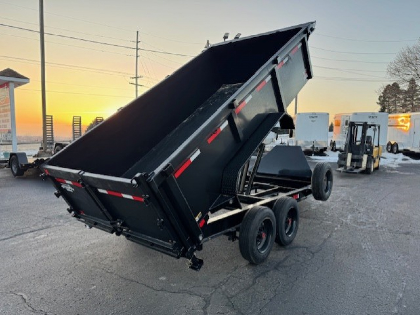 New 2026 MAXX-D DJB8314H Dump Trailer