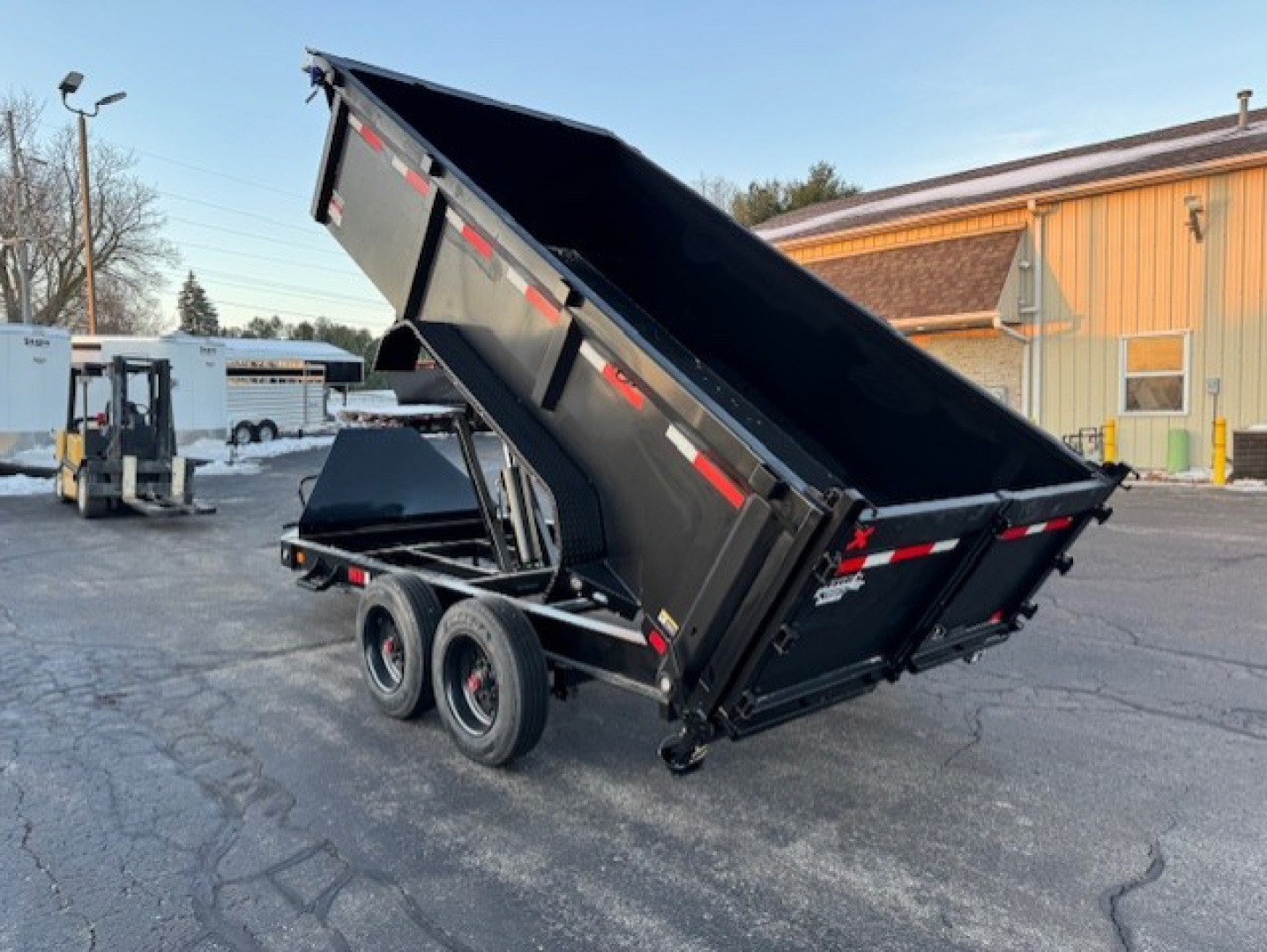 New 2026 MAXX-D DJB8314H Dump Trailer