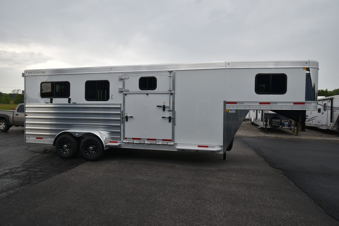 New 2027 Merhow Trailers 2+1 Horse Trailer