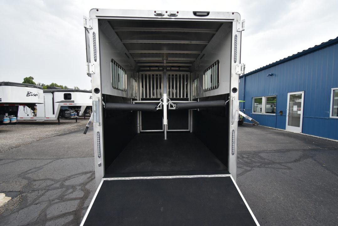 New 2027 Merhow Trailers 2+1 Horse Trailer