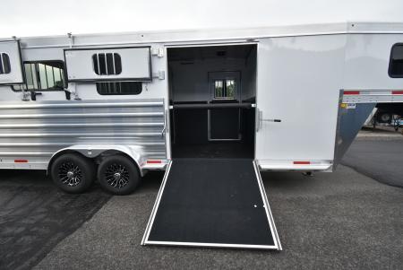 New 2027 Merhow Trailers 2+1 Horse Trailer