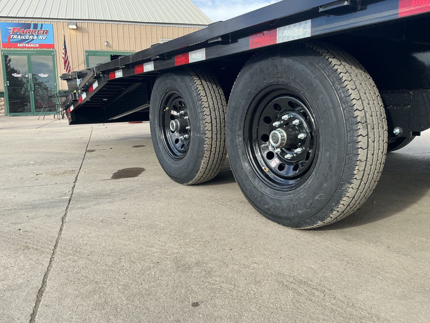 New 2026 Big Tex Trailers 14GN-30D5A-MRBK Flatbed Trailer