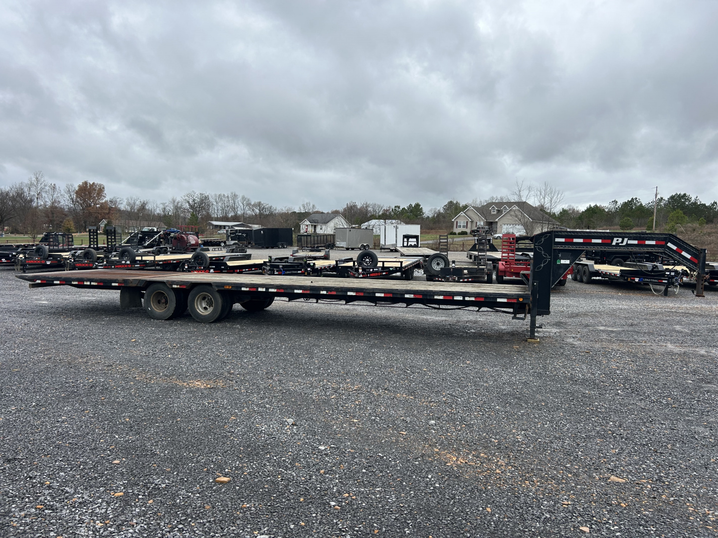 Used 2015 PJ Trailers 102"x35' 24k Hydraulic Dovetail Trailer