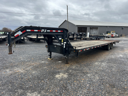 Used 2015 PJ Trailers 102 x35' 24k Hydraulic Dovetail Trailer