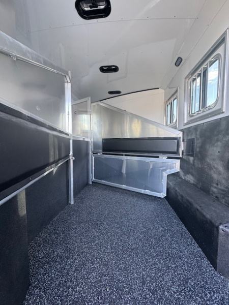 New 2025 Exiss Trailers 2025 Exiss Endeavor 8310 LQ IN STOCK Horse Trailer