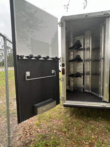 New 2025 Exiss Trailers 2025 Exiss Endeavor 8310 LQ IN STOCK Horse Trailer