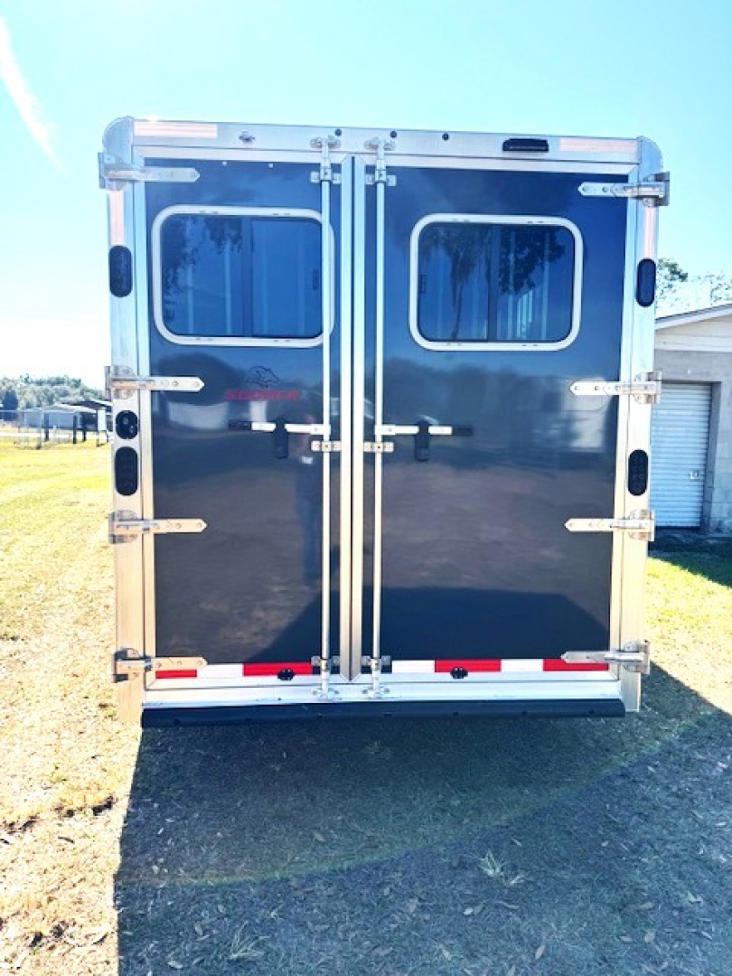 New 2026 Soonerr Lariat 3H Horse Trailer