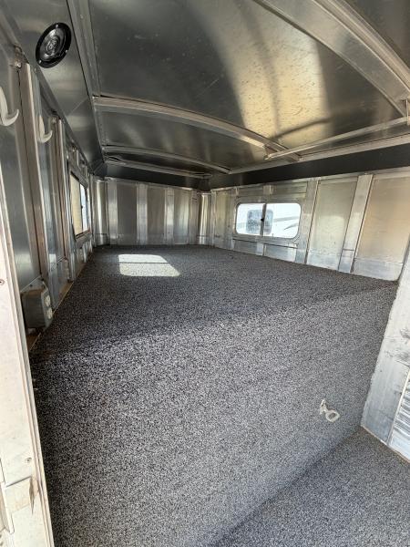 Used 1999 4-Star Trailers 2 HORSE GN