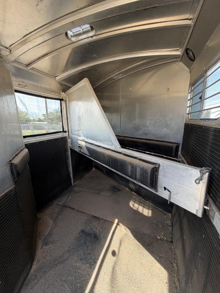 Used 1999 4-Star Trailers 2 HORSE GN