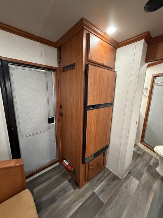 Used 2022 Sundowner Trailers Santa Fe 6905 4H