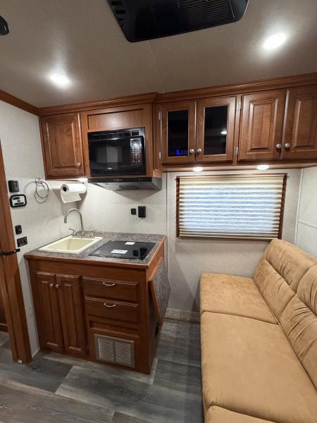 Used 2022 Sundowner Trailers Santa Fe 6905 4H