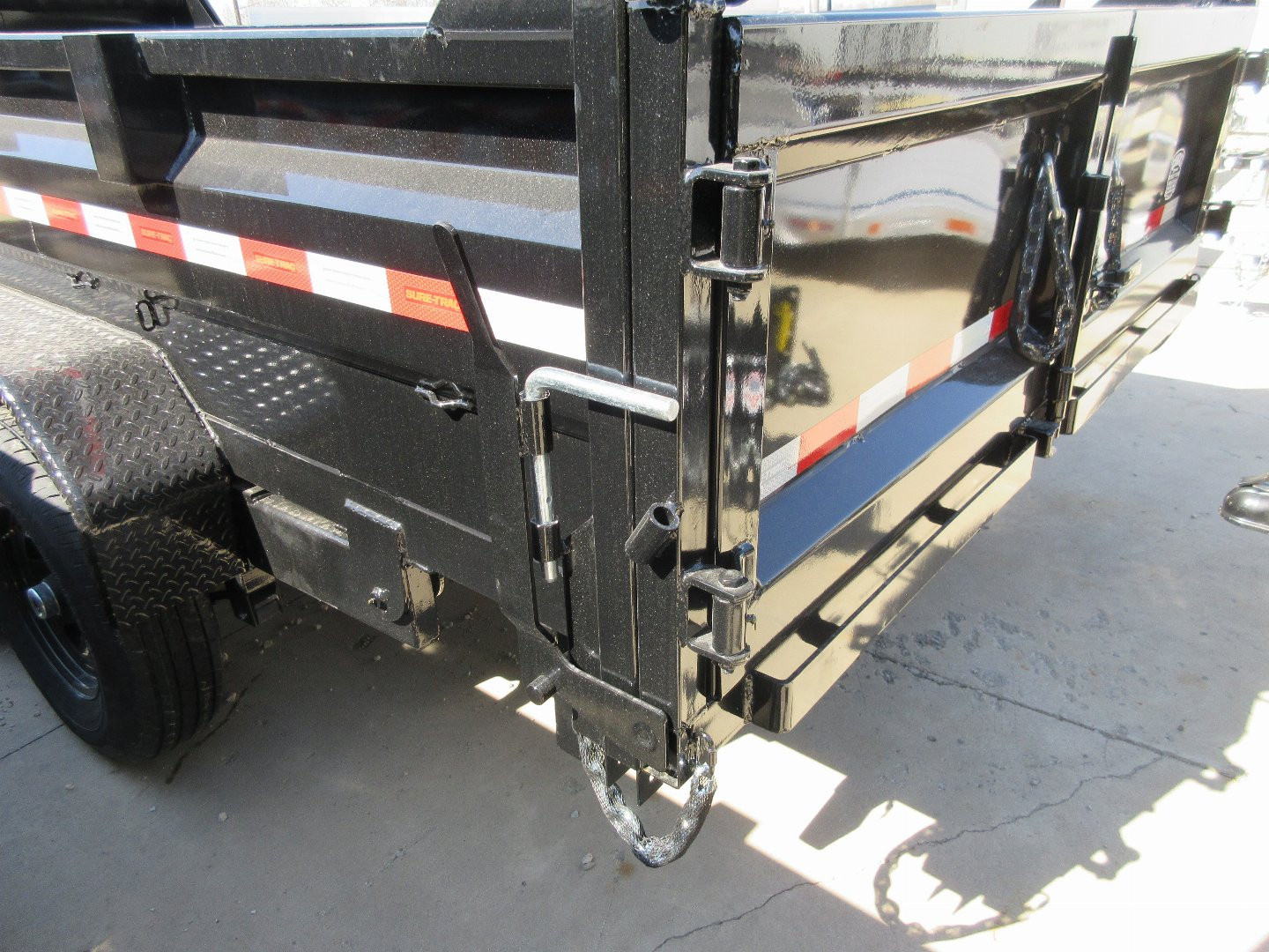 New 2026 Sure-Trac 82 IN x 16 HD Low Profile Dump Trailer 14K Telescopic Dump Trailer