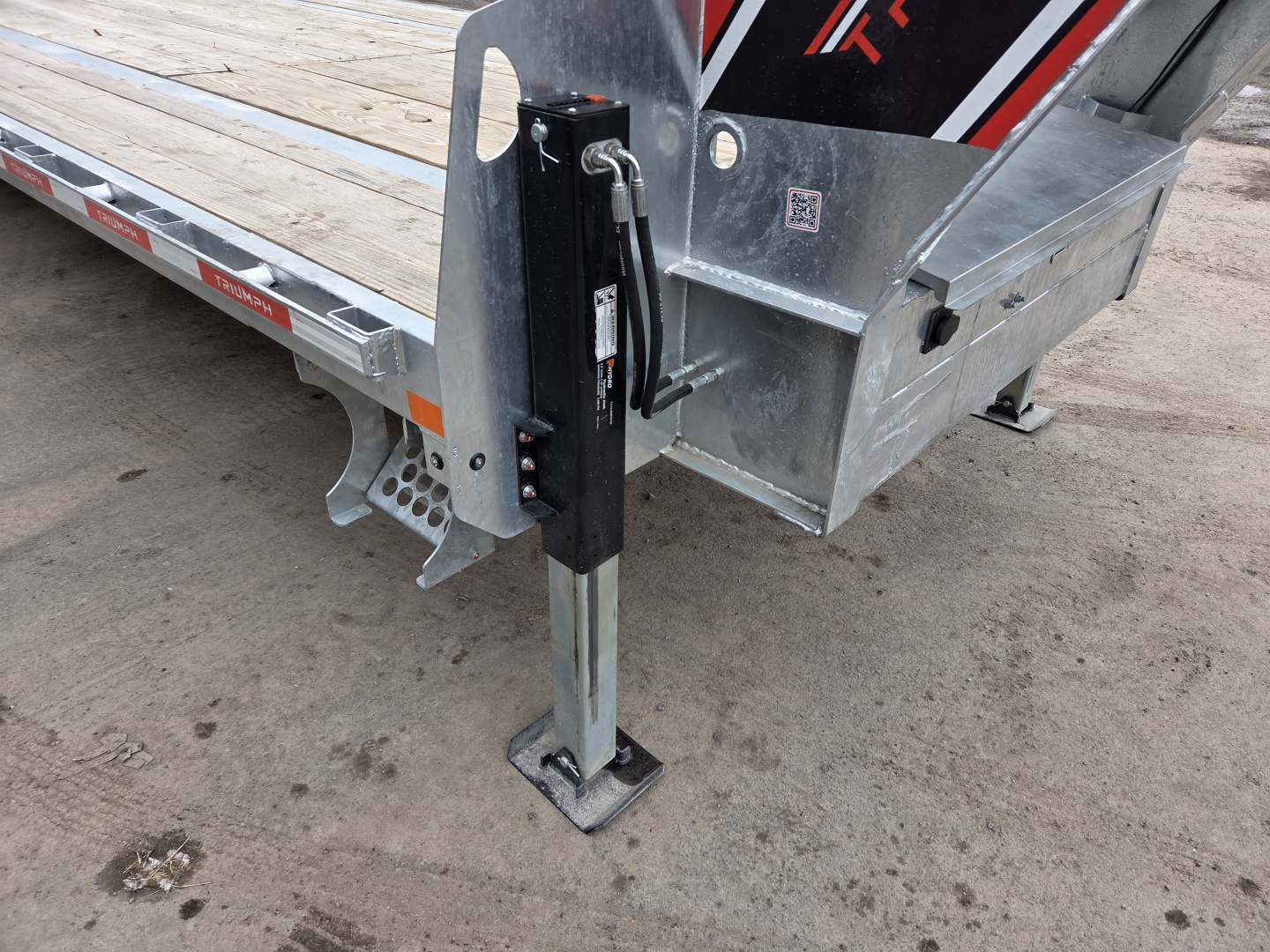New 2026 Triumph Trailers 14 Ton 32' Dovetail Tilt Trailer