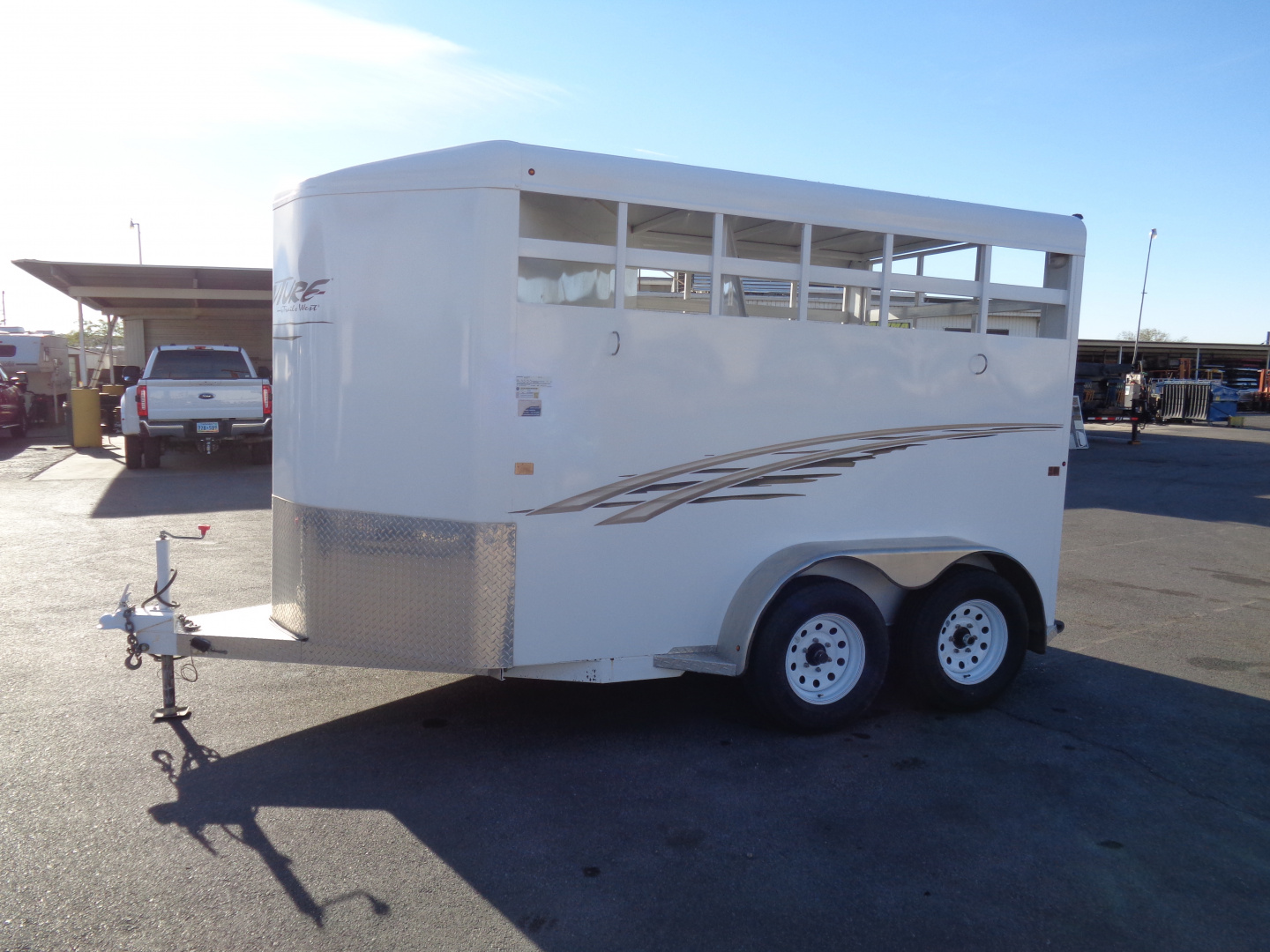 Used 2017 Trails West * ADVENTURE II 2H * 2 Horse Slant Load Horse Trailer