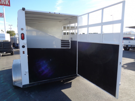 Used 2017 Trails West * ADVENTURE II 2H * 2 Horse Slant Load Horse Trailer