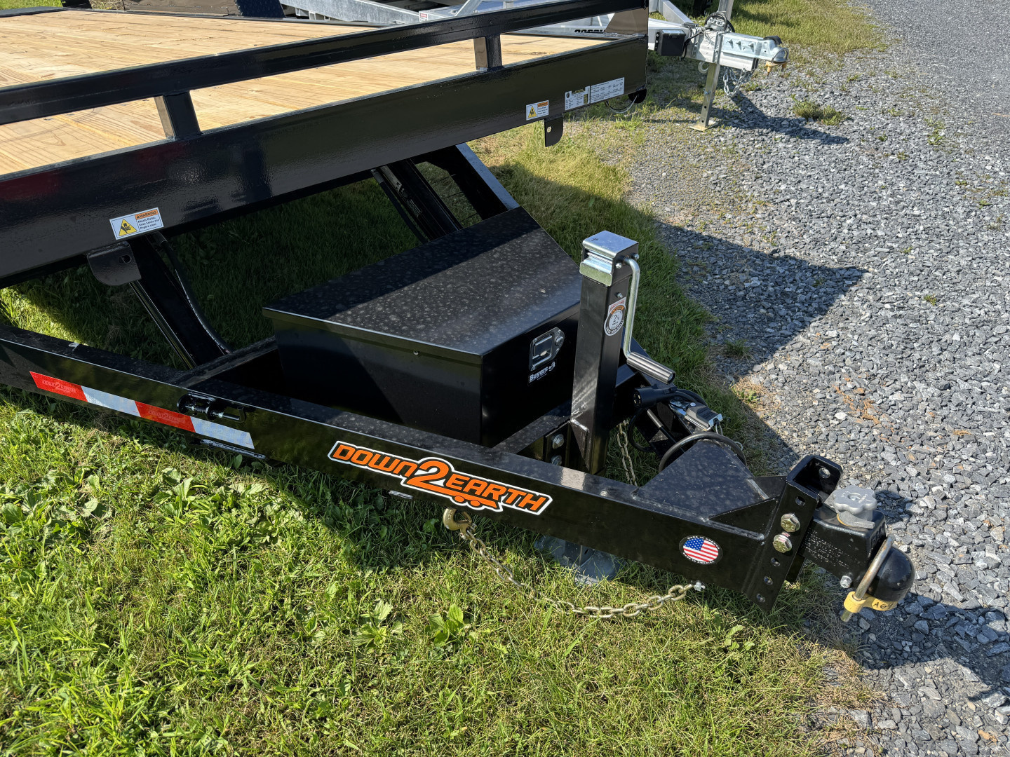 New 2026 Down 2 Earth Trailers DTE8220WCT5.2B Car Hauler