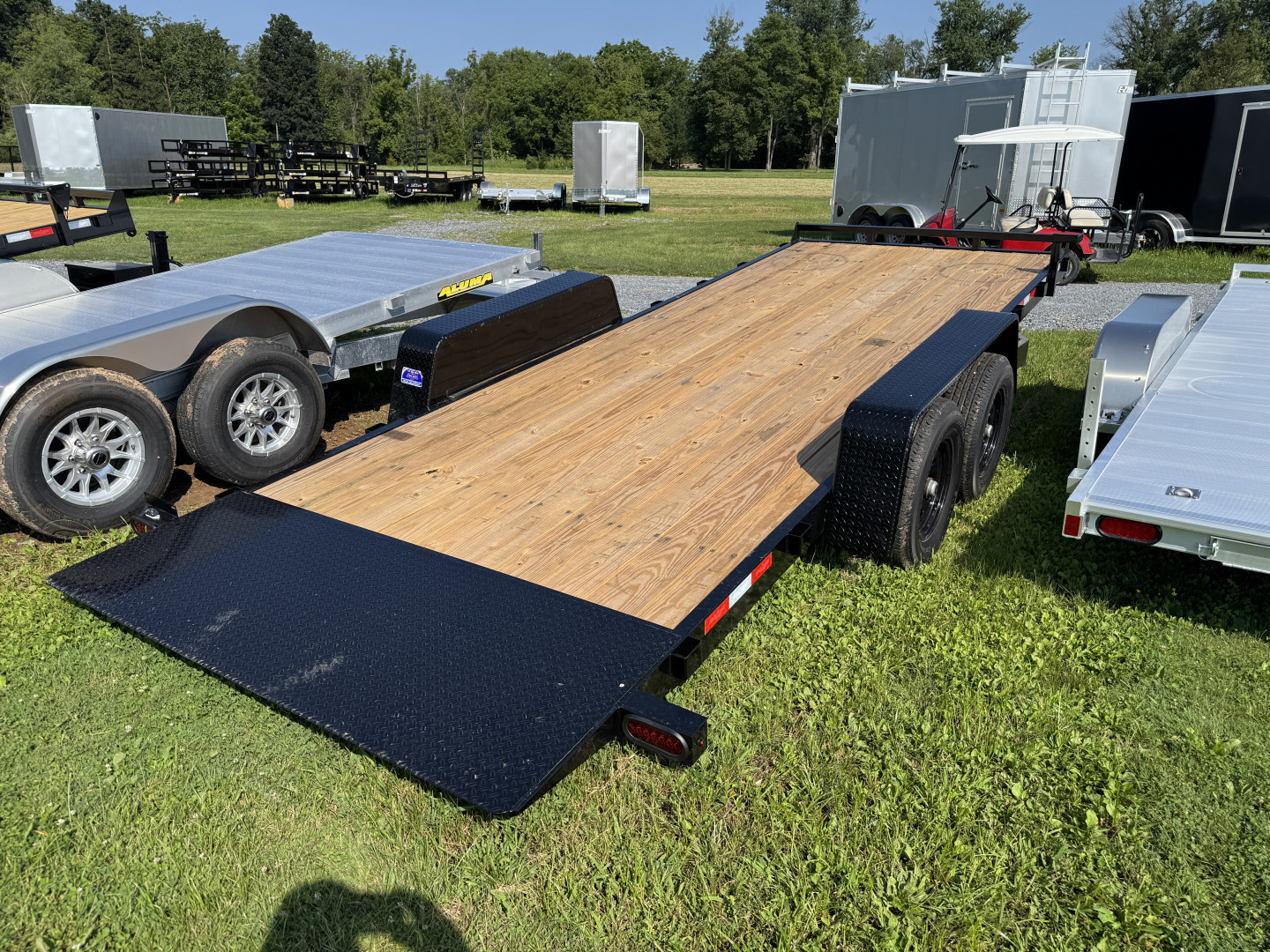 New 2026 Down 2 Earth Trailers DTE8220WCT5.2B Car Hauler
