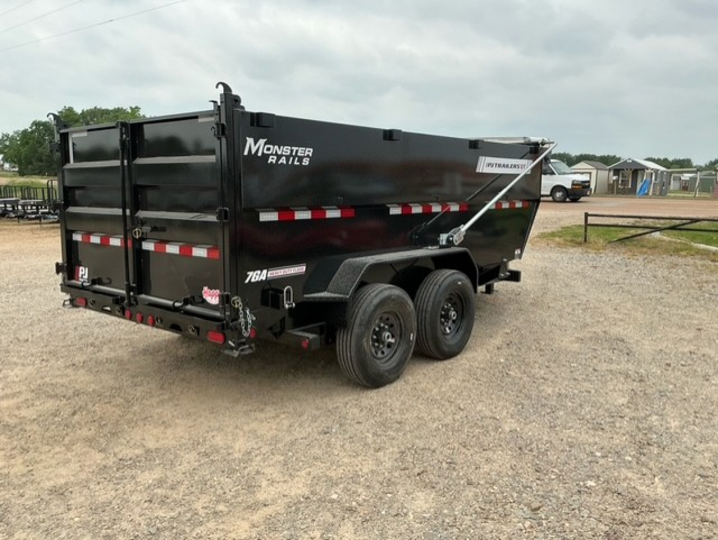 New 2026 PJ 83"x14' BP Tandem Axle Low Pro Telescopic Dump w/ 48" Sides – DT Voyager Package