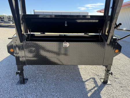 New 2026 PJ 102”x30’ Quest Gooseneck Flatbed w/ Singles – LQ