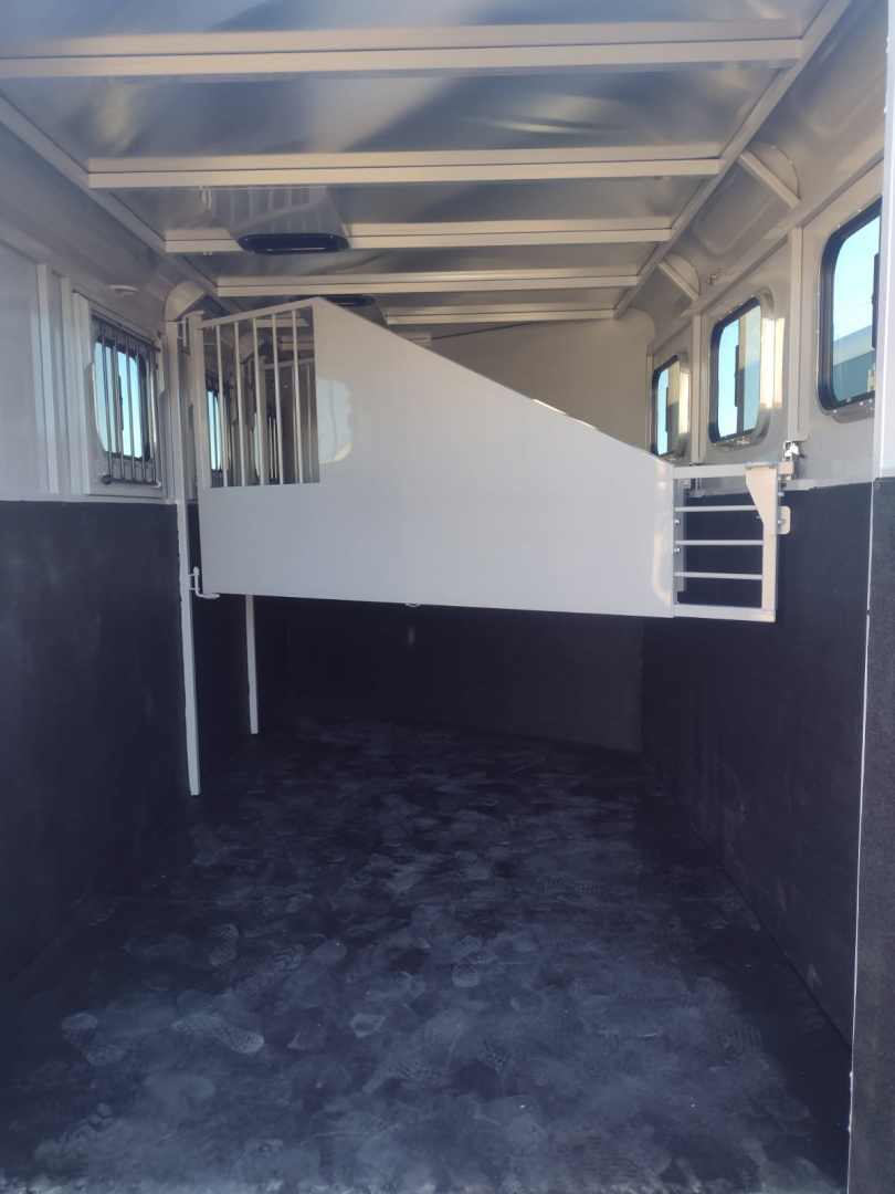 New 2026 Trails West Adventure 3 Horse Trailer