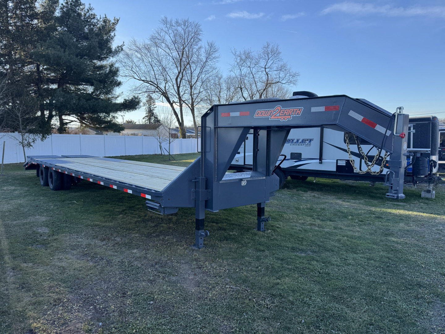 New 2026 Down 2 Earth Trailers DTEGN22-35DT Deckover Trailer Gooseneck