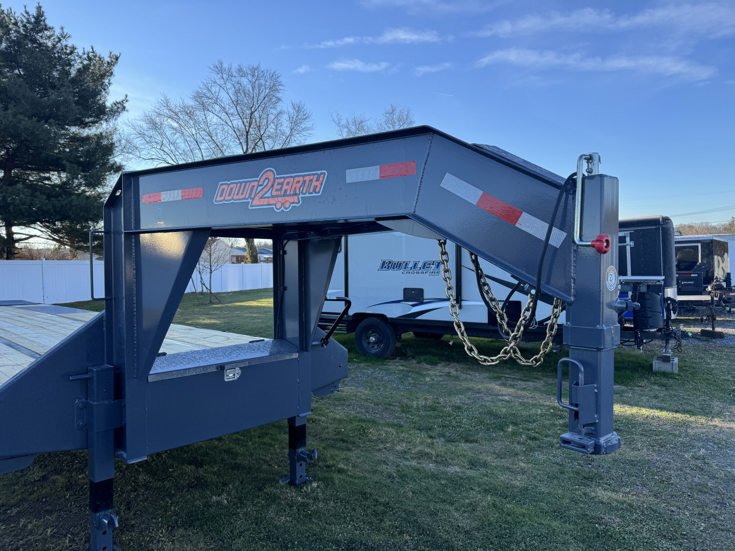 New 2026 Down 2 Earth Trailers DTEGN22-35DT Deckover Trailer Gooseneck