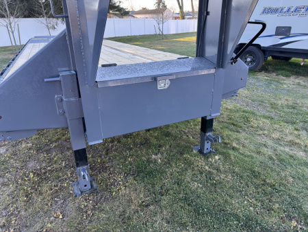 New 2026 Down 2 Earth Trailers DTEGN22-35DT Deckover Trailer Gooseneck