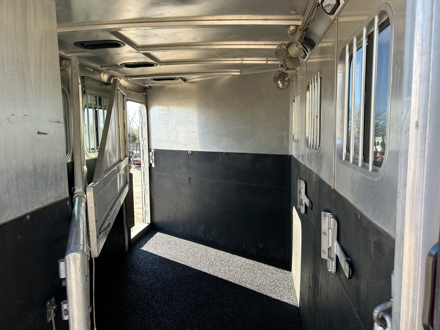 Used 2001 Sooner 3 Horse Trailer