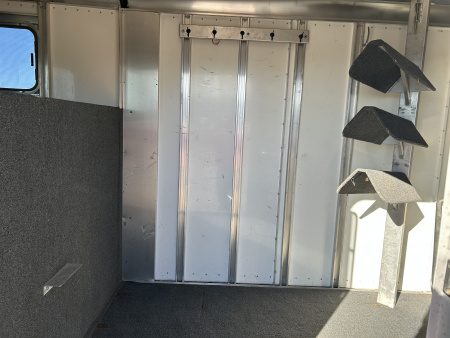 Used 2001 Sooner 3 Horse Trailer