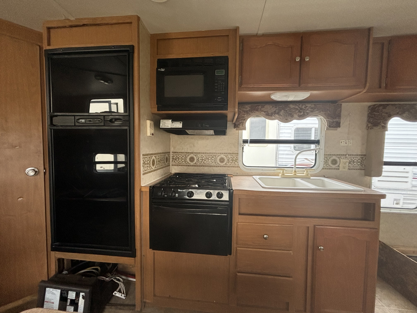 Used 2006 Dutchmen Mfg Four Winds Travel Trailer