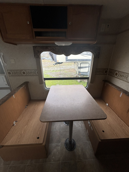 Used 2006 Dutchmen Mfg Four Winds Travel Trailer