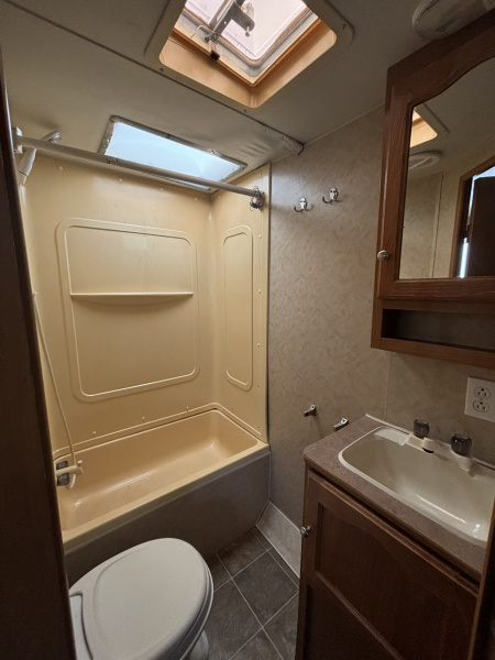 Used 2006 Dutchmen Mfg Four Winds Travel Trailer