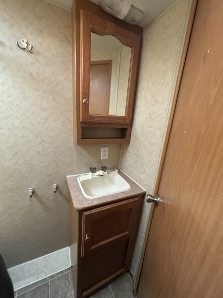 Used 2006 Dutchmen Mfg Four Winds Travel Trailer