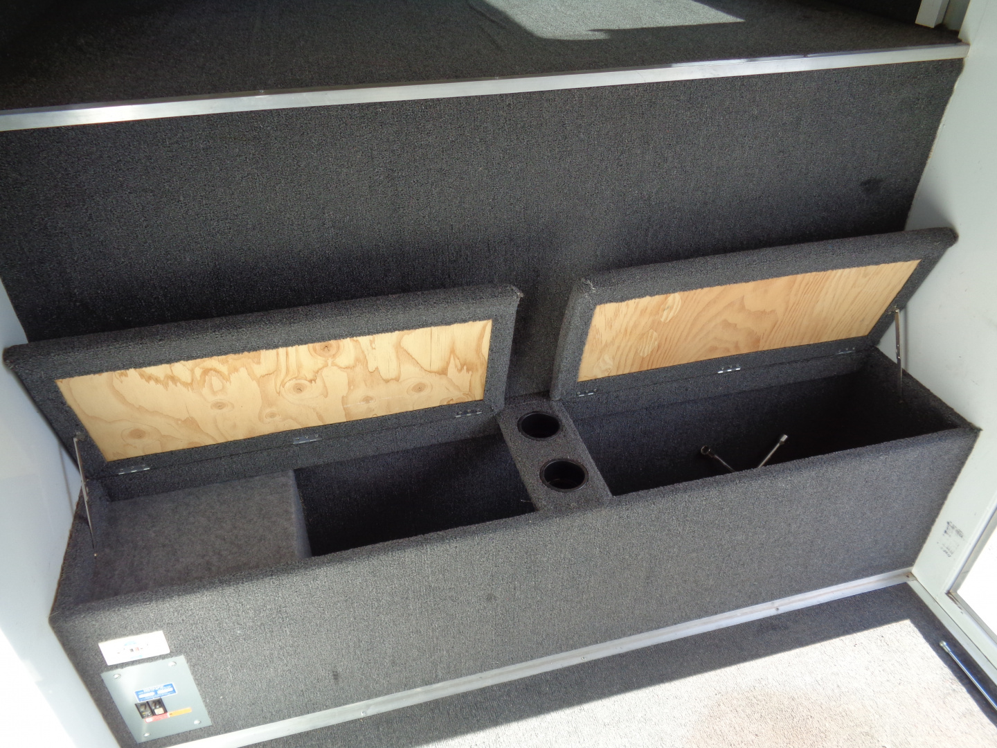 Used 2002 Circle J * Mirage 4H GN * 4 Horse Gooseneck Horse Trailer