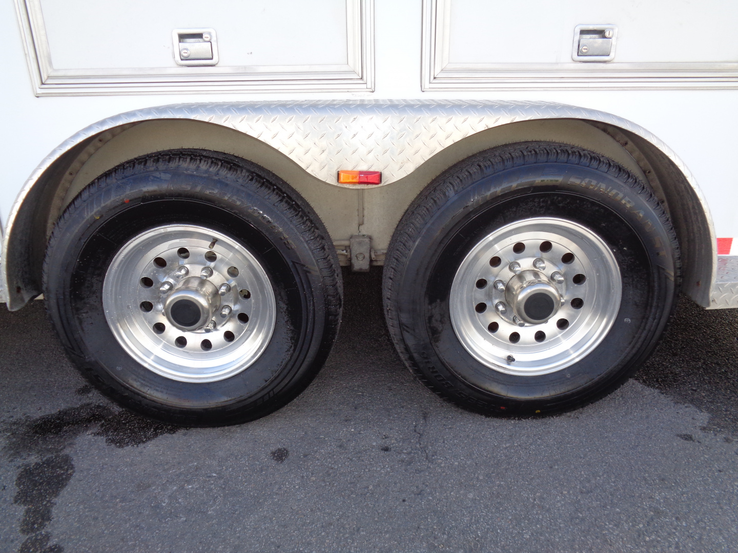 Used 2002 Circle J * Mirage 4H GN * 4 Horse Gooseneck Horse Trailer