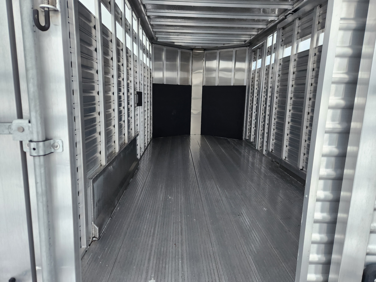 New 2026 Frontier Trailers LIVESTOCK 18-7 Stock / Stock Combo Trailer