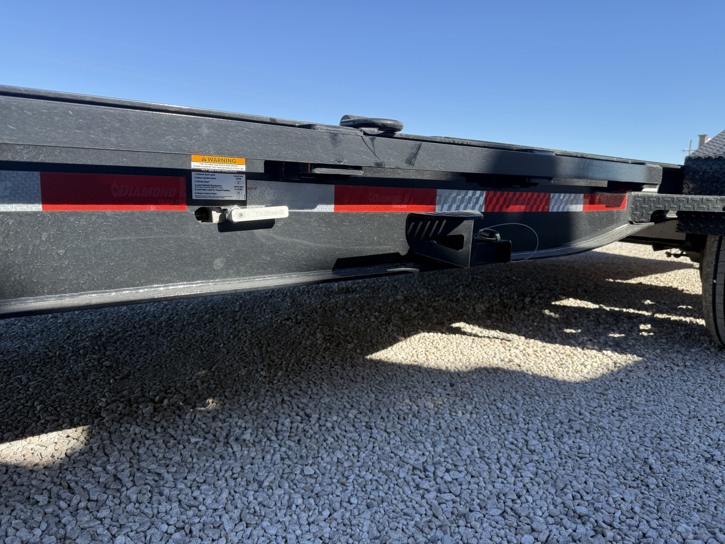 New 2026 Diamond C 82"x22' BP Hydraulically Dampened Tilt - HDT210 Pacesetter Edition