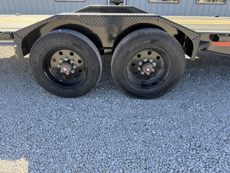 New 2026 Diamond C 82"x22' BP Hydraulically Dampened Tilt - HDT210 Pacesetter Edition