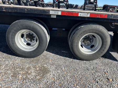 Used 2021 Circle D 102"X29' 22K Gooseneck Flatbed Trailer