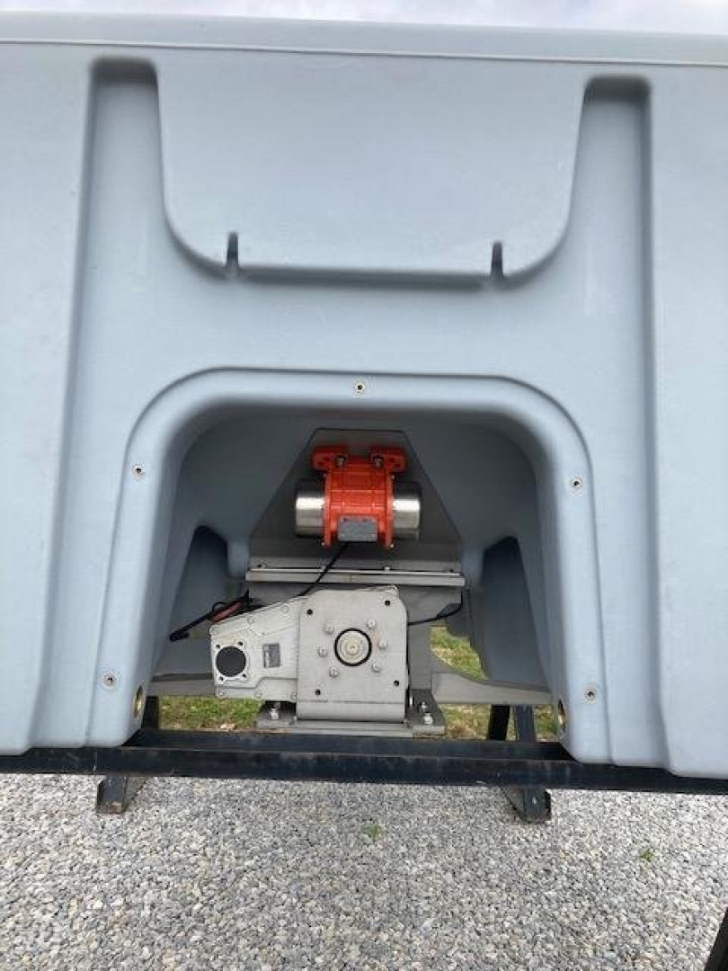 New 2023 Hilltip 3400AM Salt Spreader