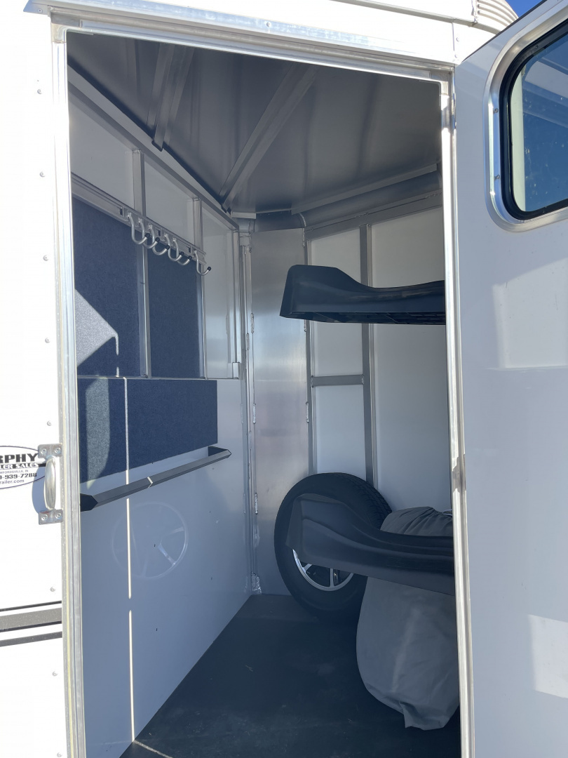 Used 2018 Sundowner 2 HR-BP SPORTMAN Horse Trailer