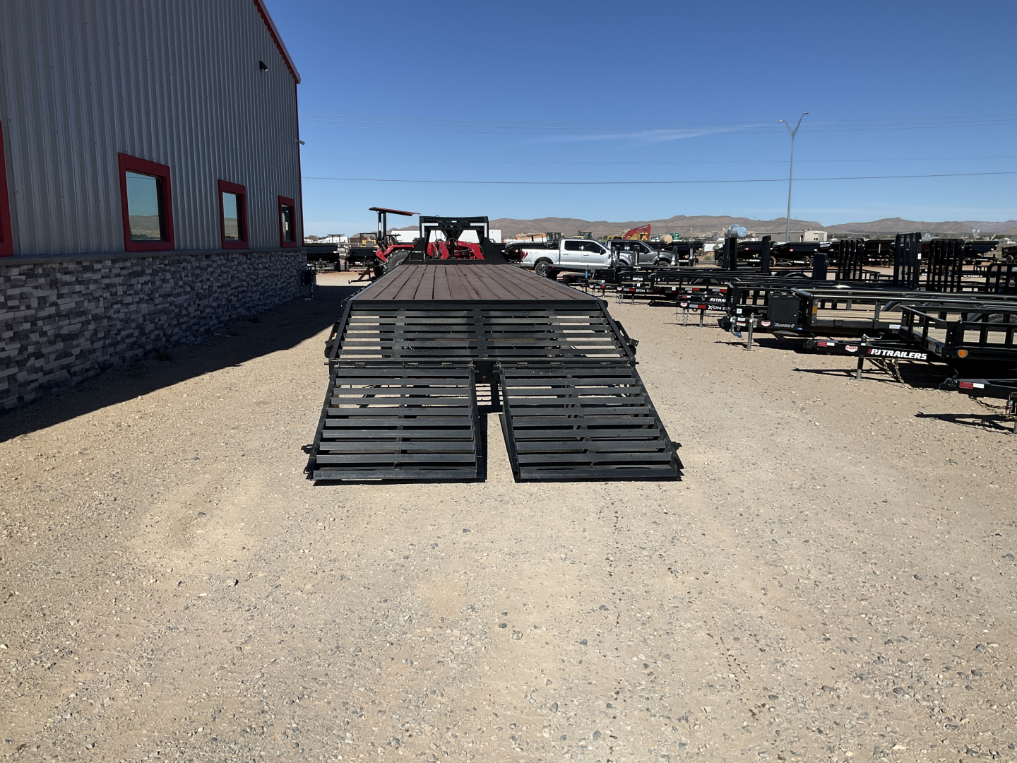 Used 2025 Trail Maxx 102