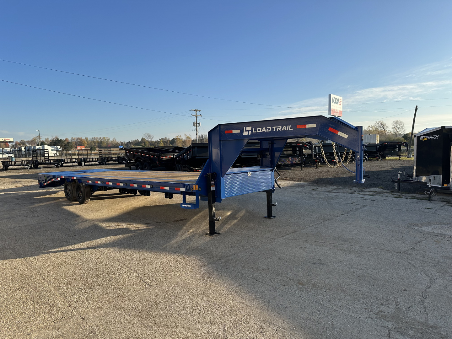 New YEAR END SALE !!! ALL NEW 2026 Load Trail 102x30 Low-Pro 16k w/Max Ramps Gooseneck Bodies
