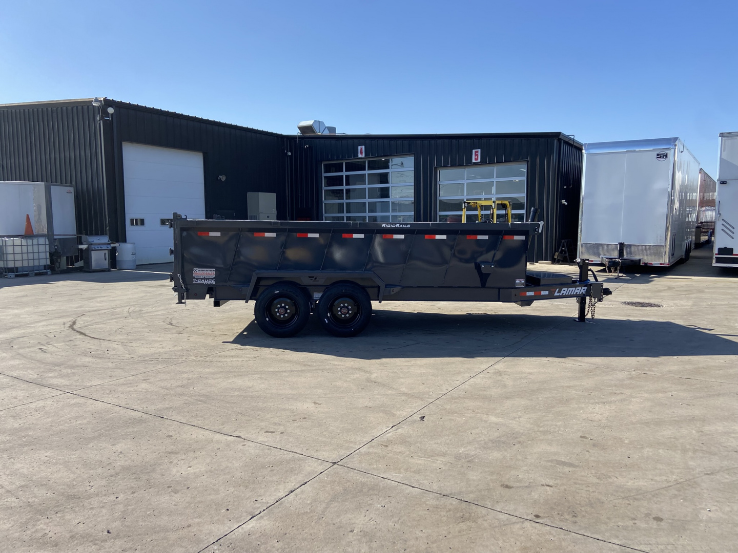 New Lamar Dump Trailer 16'
