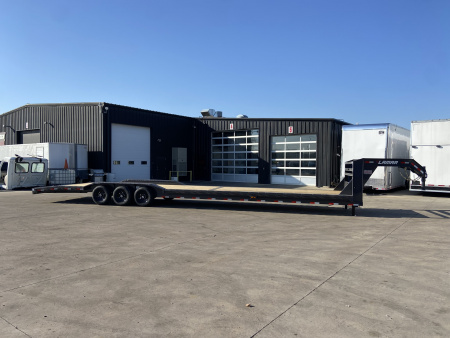 New Lamar 21K Equipment Trailer 40'