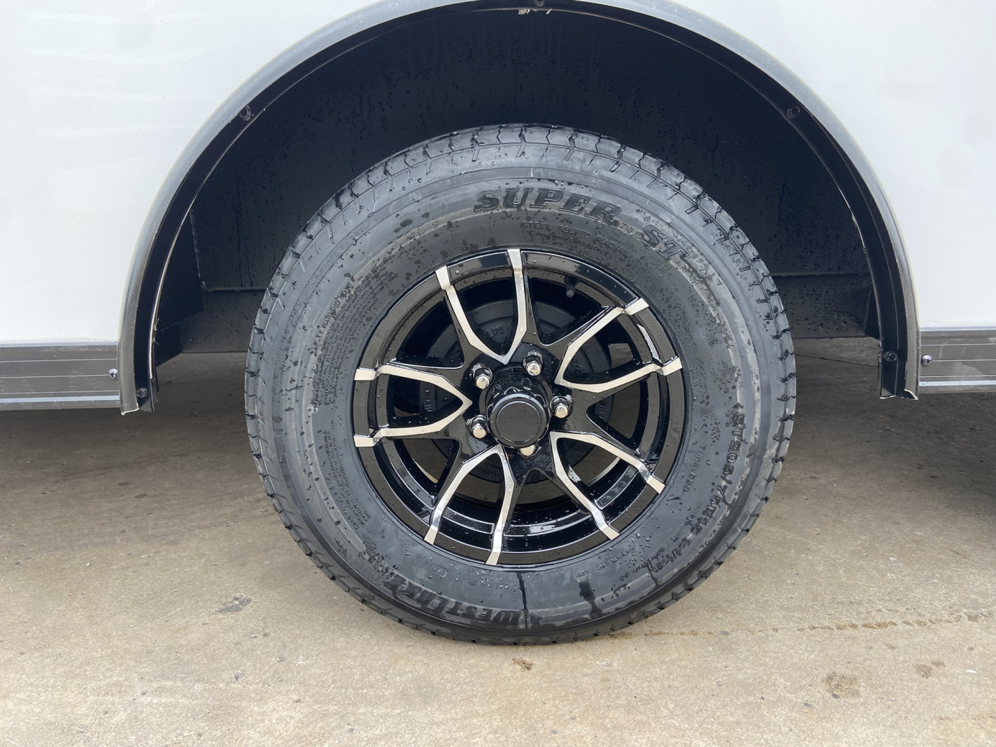 New United UJ Cargo Enclosed Trailer 16'