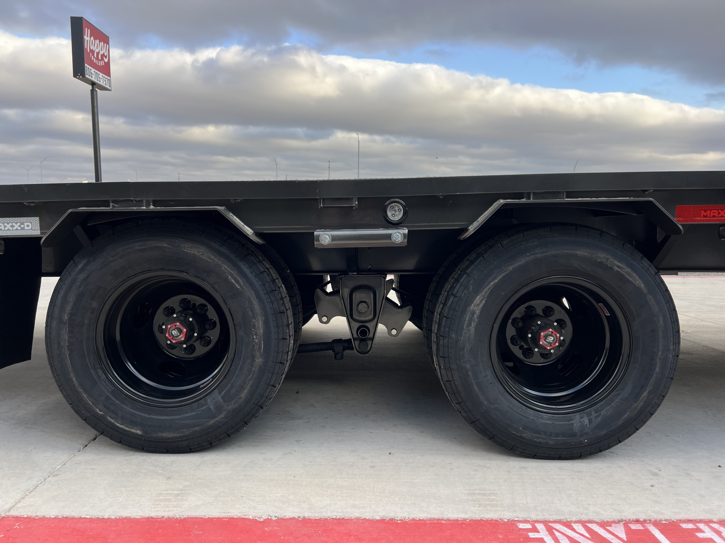 New 2026 MAXX-D 102"x30' Low-Pro Flatbed w/ Duals- LDX