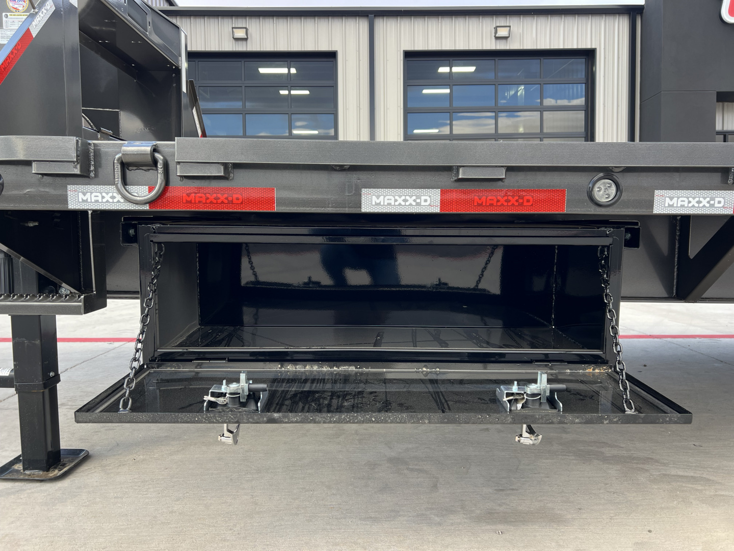 New 2026 MAXX-D 102"x30' Low-Pro Flatbed w/ Duals- LDX