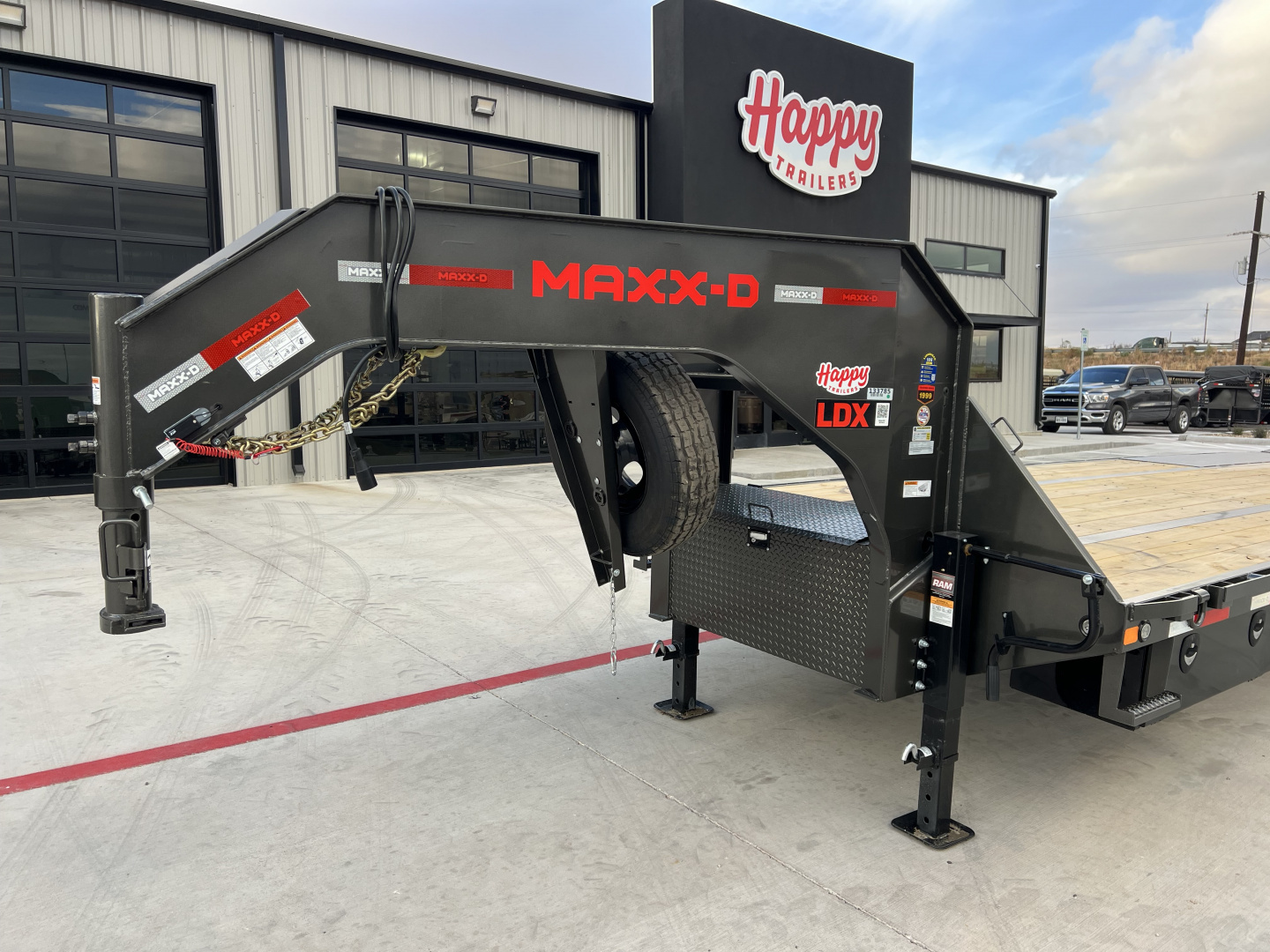 New 2026 MAXX-D 102"x30' Low-Pro Flatbed w/ Duals- LDX